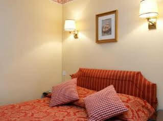 Queen Mary Hotel 4*