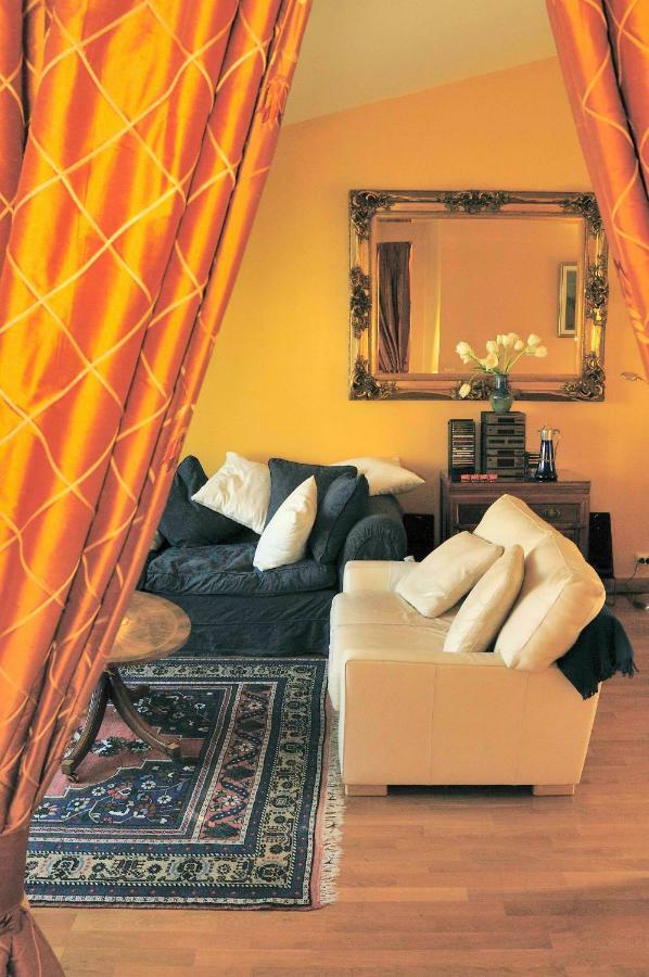 Bed & Breakfast 52 Clichy - D'hotes *