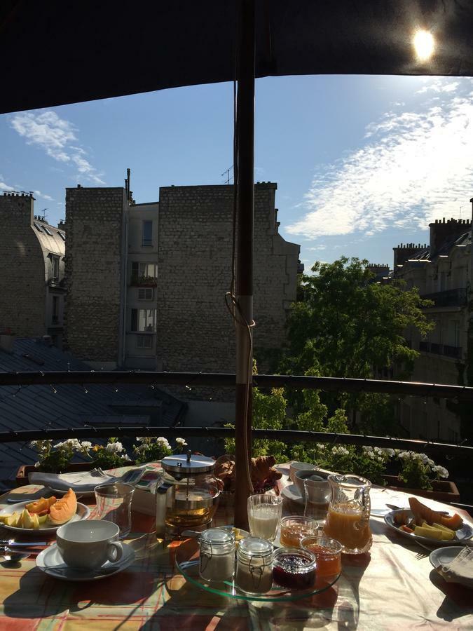 Bed & Breakfast 52 Clichy - D'hotes Paris