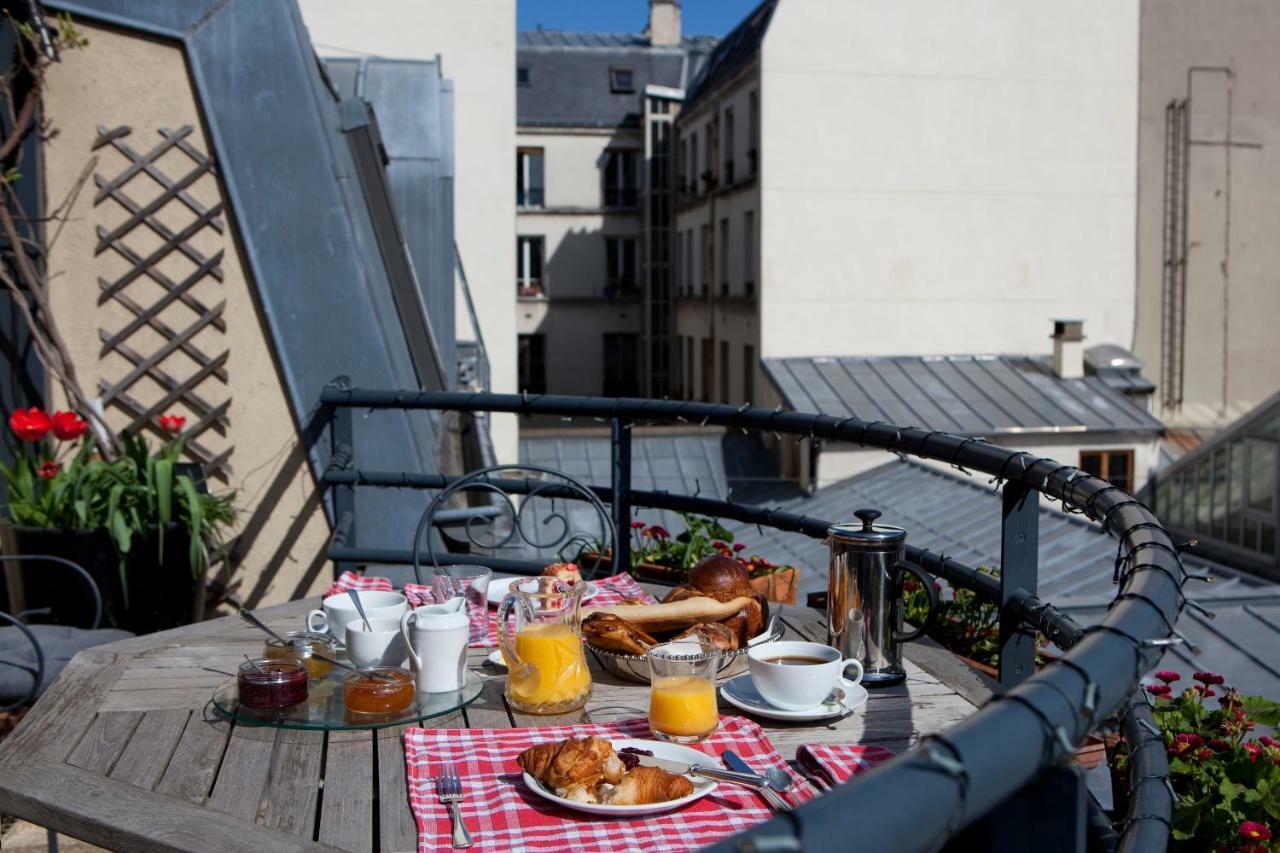 52 Clichy - D'hotes Bed & Breakfast