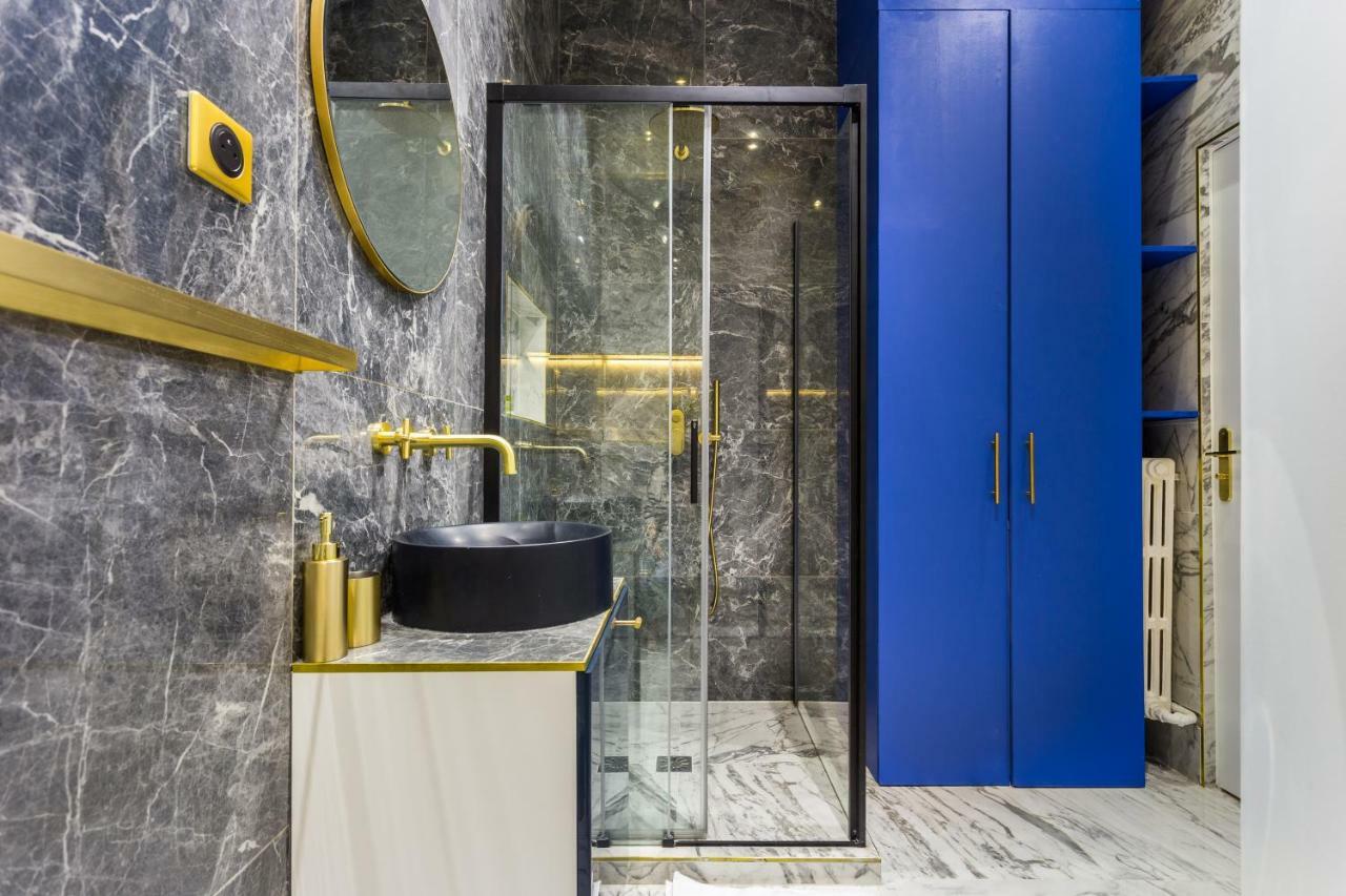 Moderne - 1br-4p - Champs-elysees Paris