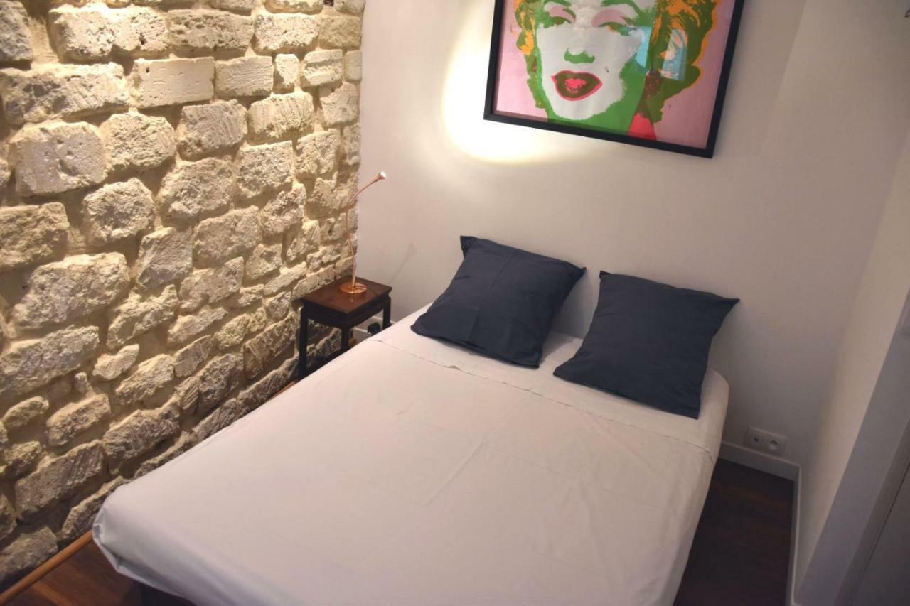Romantic Tiny House Inside Montmartre Appartement