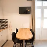 Functional Apartment Near Montmartre
