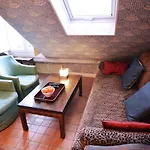 Charming Studio Near Louvre