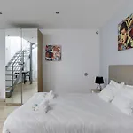170 Suite Angouleme Large Duplex Style Apt With1 Bdr Paris Central