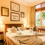 Guestready - Classic Parisian Home In Marais