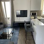 Beautiful Lincoln Apartment