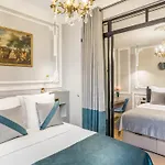 Merveil - Signature Suite - Louvre - Victoria