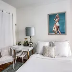 Stunning 2 Bedrooms Apartment In Paris