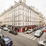 Spacious And Charming 2 Bedroom Flat A Madeleine