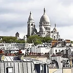 Nid Perche Au Coeur De Pigalle