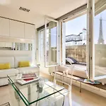 Luxueux Studio AC-Terrasse Vue sur la Tour Eiffel