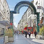 Pick A Flat\'S Apartment On Rue Montorgueil