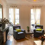 Real Parisian Apartment With 2 Bedrooms And Ac