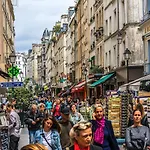 Cute Mezzanine Studio In The Heart Of Paris