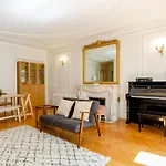 Bel Appartement Dans Le 9Eme