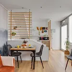Well Decorated One Bedroom Aprtment In Heat Of Paris, Short Walk To Palais Garnier ,