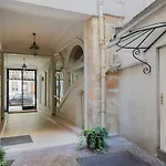 Saint Germain Des Pres, 8 Pax