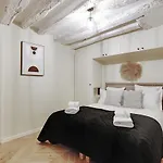 Pick A Flat\'s Apartment in Le Marais - Rue Saint Martin