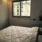A deux pas des Champs Elysées