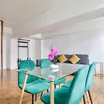 3 Bedrooms Le Marais Beauregard