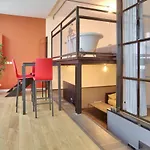 2 Bedrooms Le Marais Nazareth