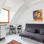 Charmant studio au cœur des Champs Elysées