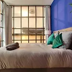 2 Bedrooms Le Marais Nazareth