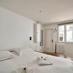 Superbe studio refait à neuf