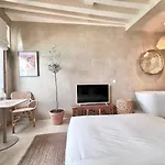 Studio De Charme Pour Un Sejour En Amoureux - 2P