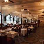 Carlton\'S Hôtel