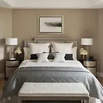 Four Seasons Hotel George V Paris