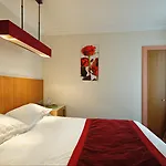 Hôtel Westside Arc de Triomphe