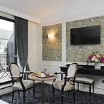 Hotel Saint-Petersbourg Opera & Spa