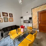 Luxury Apartment Champs-Elysees - Hala Paris