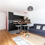 Montmartre/Oslo : Magnifique appartement 4P/1BR OSLO