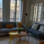 Superbe appartement haussmanien. 3 chambres.