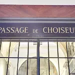 Ultra Central Historical Parisian Flat - Louvre