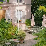 Hotel des Grandes Ecoles