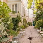 Hotel des Grandes Ecoles