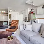 Luxurious Studio Republique Pierre Levé Free Netflix