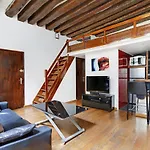 Pick A Flat\'S Apartment In Hotel De Ville - Rue De La Verrerie