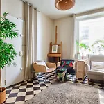 Luxurious 2 Bedrooms Louvre Moulins Free Netflix