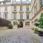 Beautiful studio - Champs Elysées