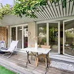 Cosy Apartment For 4 With Terrace