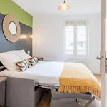 Cosy Apartment In The Heart Of Belleville 6P2Bedroom