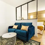 Magnifique Apartment - 1Br2P -Place De L\'Etoile