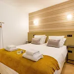 Magnifique Apartment - 1Br2P -Place De L\'Etoile