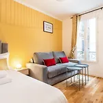Cozy Studio In The Heart Of Paris