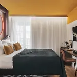 Seven Hotel